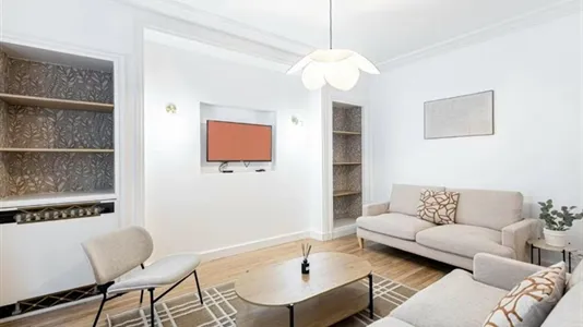 Apartments in Paris 16ème arrondissement (South) - photo 4