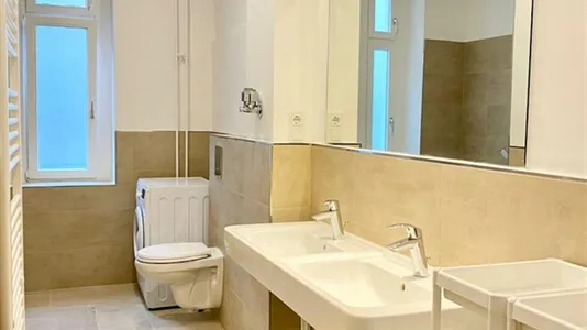 Rooms in Berlin Charlottenburg-Wilmersdorf - photo 4