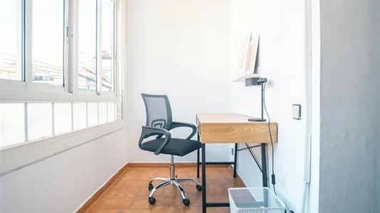 Rooms in Barcelona Eixample - photo 7