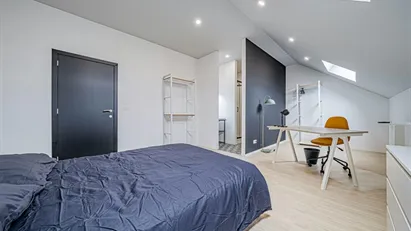 Room for rent in Charleroi, Henegouwen