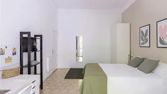 Rooms in Barcelona Eixample - photo 7