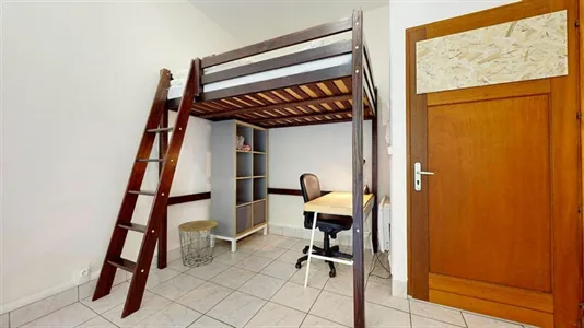 Apartments in Saint-Étienne - photo 4