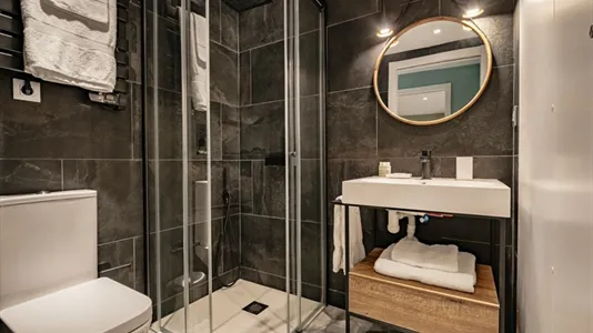 Apartments in Barcelona Ciutat Vella - photo 2