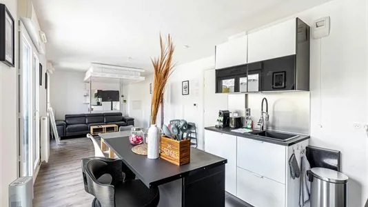 Apartments in Nanterre - photo 1