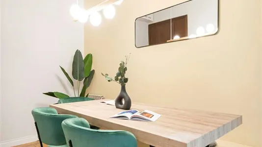 Rooms in Madrid Centro - photo 10