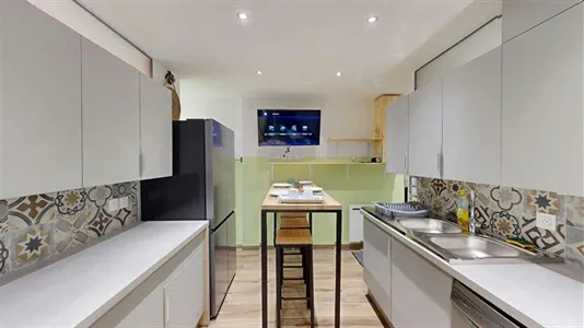 Rooms in Saint-Julien-en-Genevois - photo 1