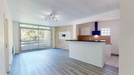 Apartments in Pau - photo 1