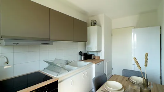 Rooms in Saint-Denis - photo 6