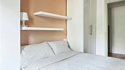 Room for rent in Milano Zona 8 - Fiera, Gallaratese, Quarto Oggiaro, Milan