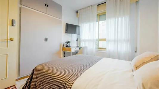 Rooms in Madrid Ciudad Lineal - photo 2
