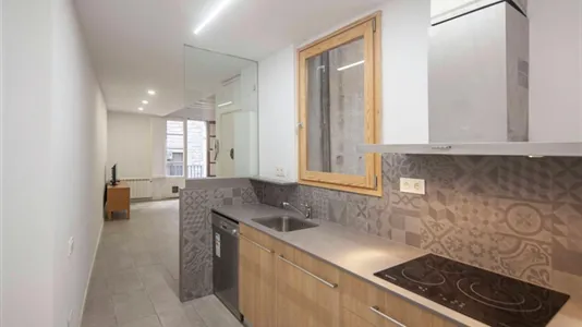Apartments in Barcelona Ciutat Vella - photo 5
