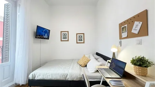 Rooms in Madrid Chamberí - photo 1