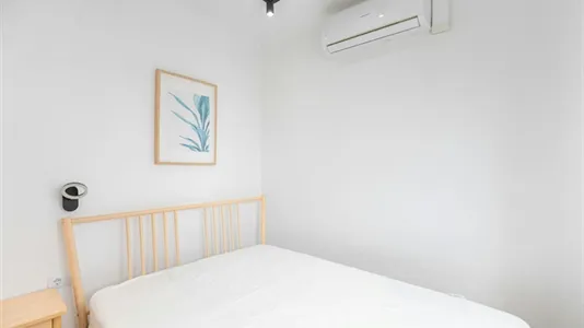 Apartments in Barcelona Ciutat Vella - photo 7