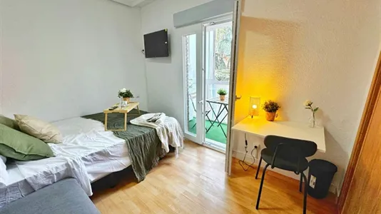 Rooms in Coslada - photo 3