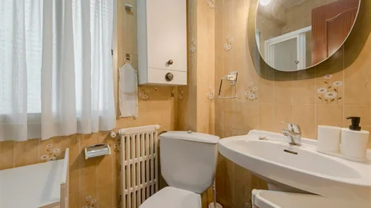Rooms in Madrid ChamartĂn - photo 8