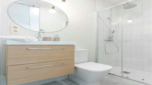 Rooms in Madrid Centro - photo 10