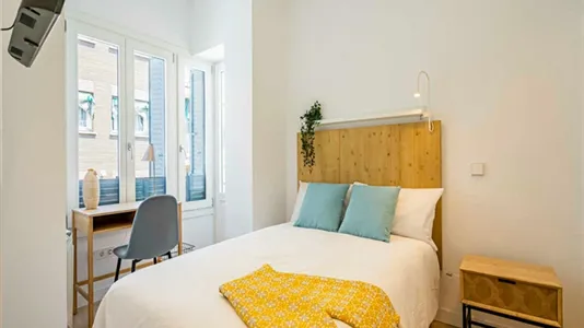 Rooms in Madrid Chamberí - photo 2