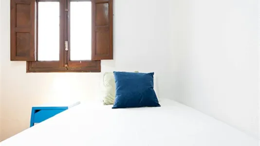 Rooms in Madrid Centro - photo 4