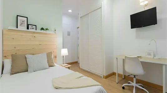 Rooms in Madrid Centro - photo 7