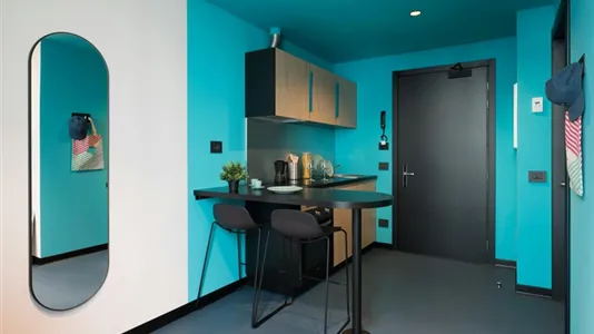 Rooms in Milano Zona 8 - Fiera, Gallaratese, Quarto Oggiaro - photo 3