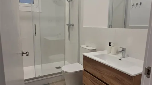 Rooms in Barcelona Eixample - photo 9