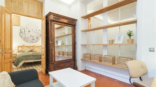 Rooms in Barcelona Eixample - photo 3