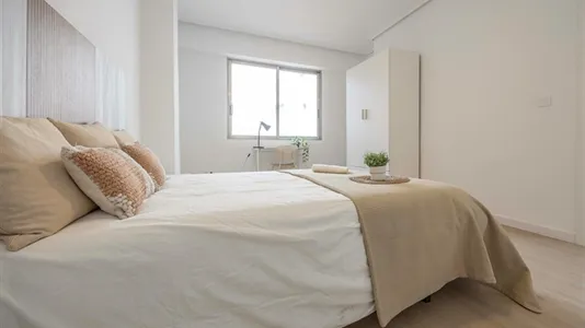 Rooms in el Camí de Vera - photo 5