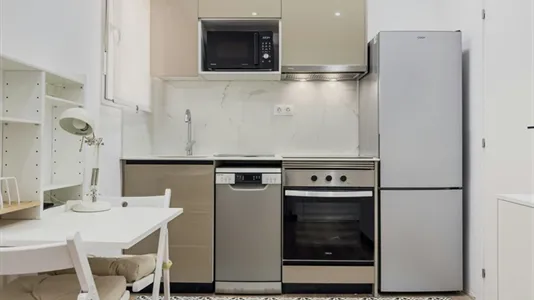 Apartments in Barcelona Ciutat Vella - photo 7