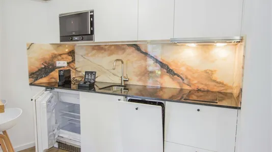 Apartments in Location is not specified - photo 9