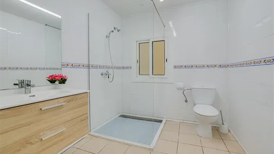 Rooms in Barcelona Eixample - photo 4