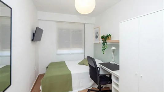 Rooms in Valencia Extramurs - photo 1
