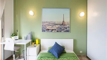 Room for rent in Milano Zona 7 - Baggio, De Angeli, San Siro, Milan
