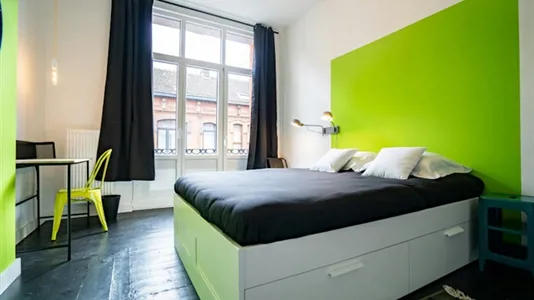 Rooms in Charleroi - photo 1