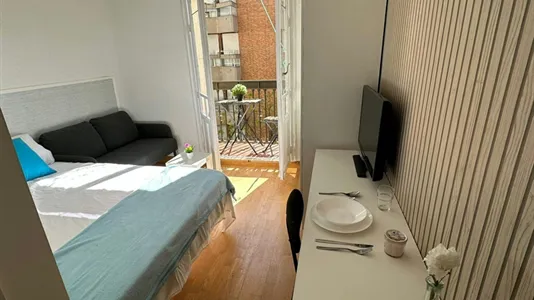 Rooms in Madrid Salamanca - photo 4
