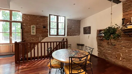 Apartments in Toulouse - photo 2