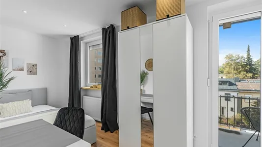 Rooms in Munich Berg am Laim - photo 2