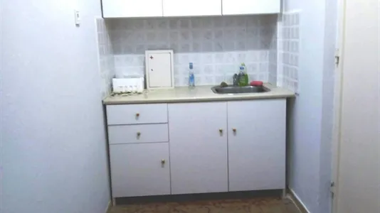 Rooms in Volos - photo 2