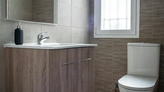 Rooms in Málaga - photo 5