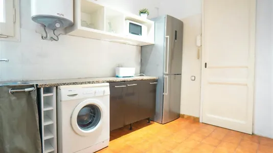 Rooms in Barcelona Eixample - photo 5