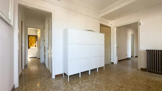 Rooms in Barcelona Ciutat Vella - photo 6