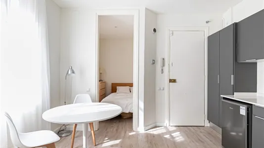 Apartments in Barcelona Ciutat Vella - photo 9