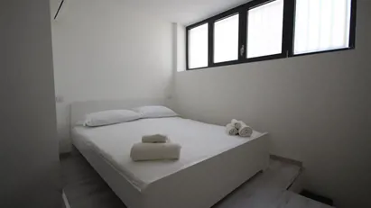 Room for rent in Milano Zona 9 - Porta Garibaldi, Niguarda, Milan