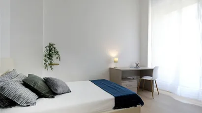 Room for rent in Milano Zona 1 - Centro storico, Milan