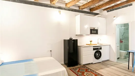 Apartments in Barcelona Ciutat Vella - photo 8