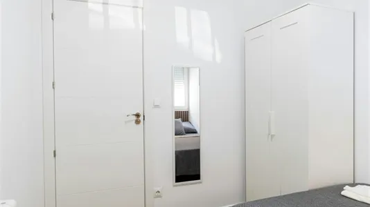 Rooms in Madrid Carabanchel - photo 3
