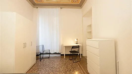 Rooms in Genoa - photo 3