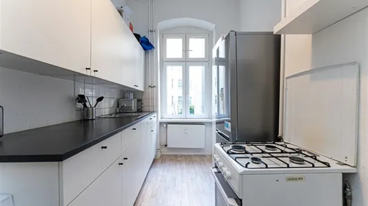 Rooms in Berlin Friedrichshain-Kreuzberg - photo 7