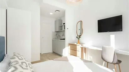 Room for rent in Madrid Fuencarral-El Pardo, Madrid