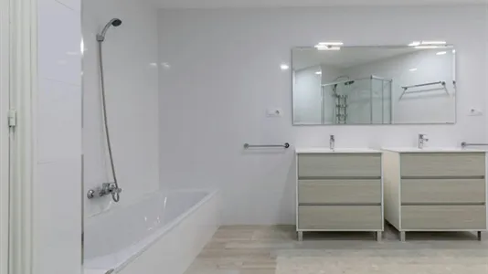 Rooms in Valencia Ciutat Vella - photo 9