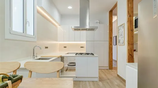 Rooms in Barcelona Eixample - photo 9